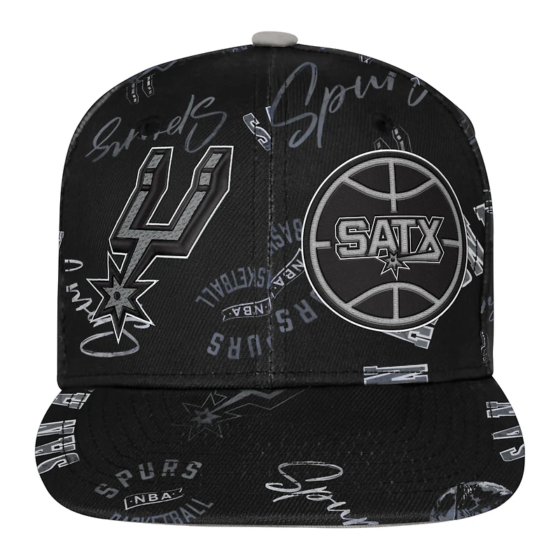 V110833 SPURS 000 NBA OST 25 Youth Street Hooper AOP Casquette à visière plate Snapback HATYTHSNP #17