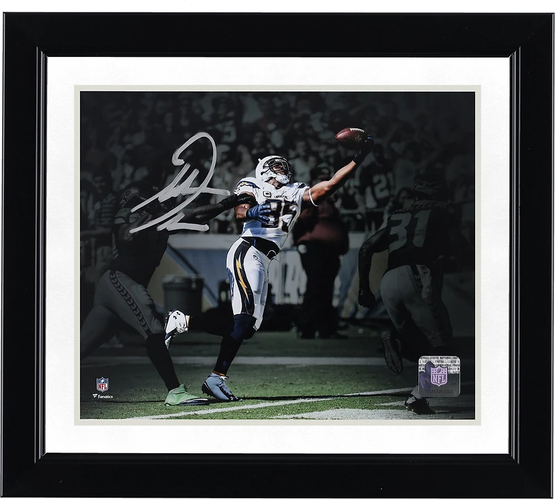 Antonio Gates San Diego Chargers Autographed 8" x 10" One Handed Catch Spotlight Photograph