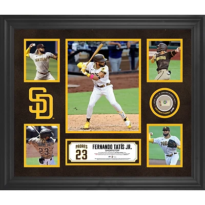 Collage encadré de 5 photos de Fernando Tatis Jr. des Padres de San Diego avec un morceau de ballon utilisé lors du match