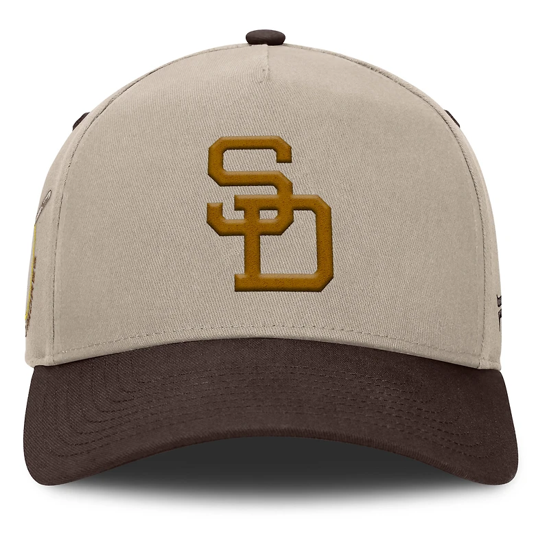 Casquette ajustable Fanatics kaki/marron pour homme, modèle vétéran des Padres de San Diego.