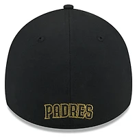 Casquette flexible 39THIRTY de la Journée des forces armées 2024 New Era pour hommes, noire, San Diego Padres