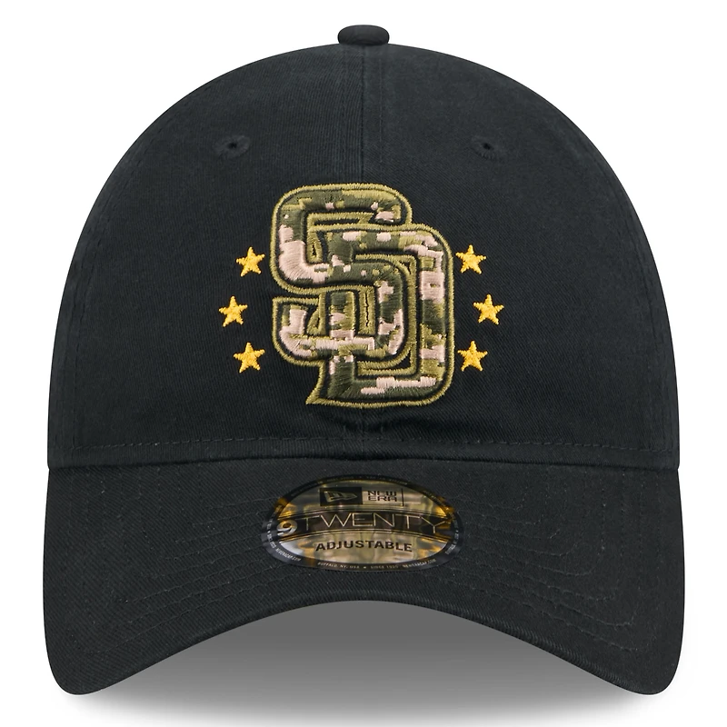 Casquette ajustable 9TWENTY pour la Journée des forces armées 2024 New Era noire des San Diego Padres pour hommes