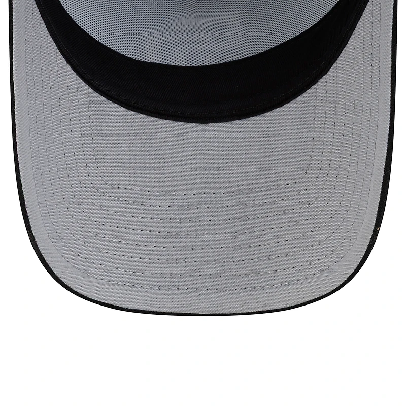 Casquette trucker New Era noire San Diego Padres, logo latéral 9FORTY, modèle A-Frame, ajustable.