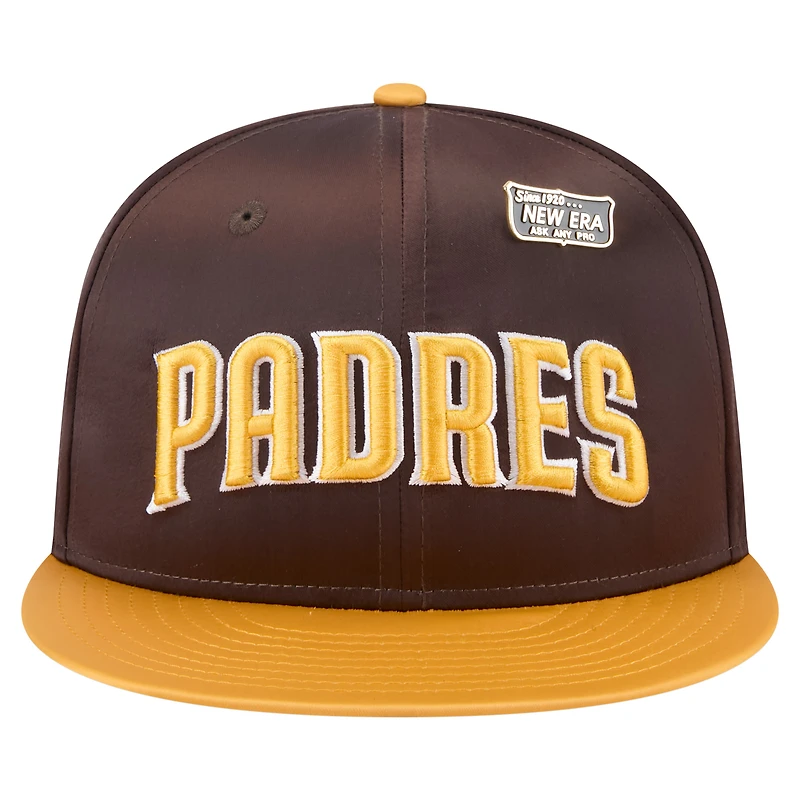 Casquette ajustée New Era 59FIFTY en satin marron/doré pour homme des Padres de San Diego