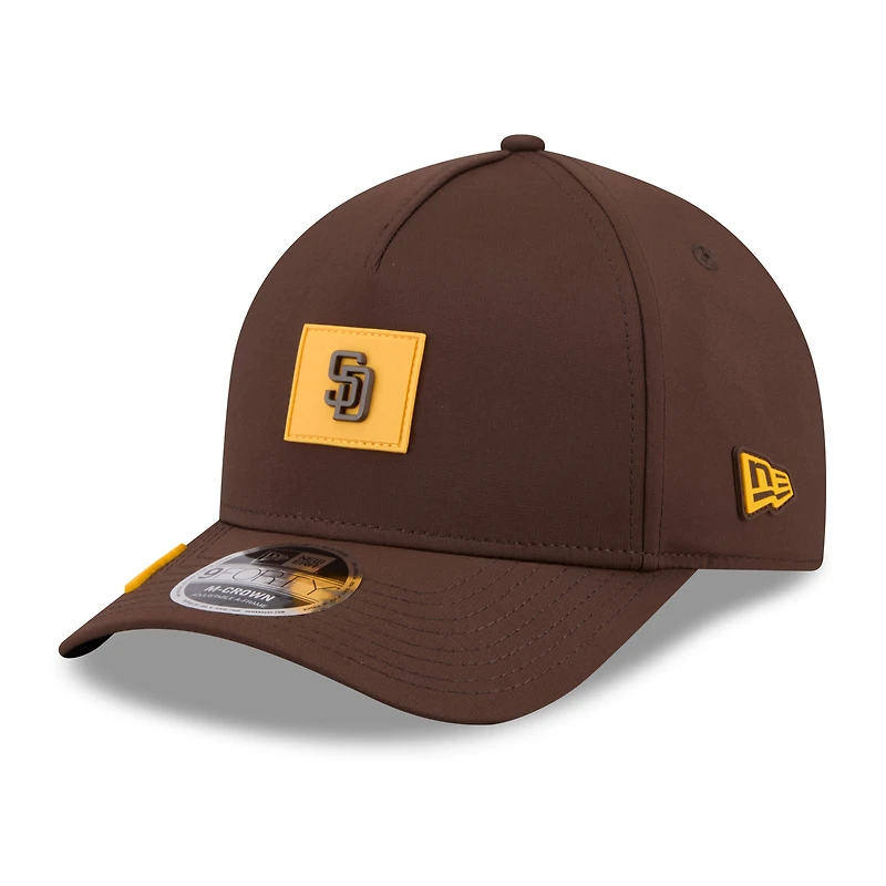 Casquette ajustable New Era marron San Diego Padres 2026 Clubhouse 9FORTY pour homme