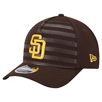 Casquette ajustable New Era marron 9FORTY M-Crown A-Frame pour homme avec drapeau américain des Padres de San Diego