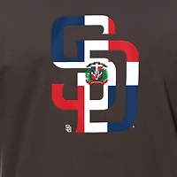 T-shirt marron New Era pour homme avec logo drapeau de la République dominicaine des Padres San Diego