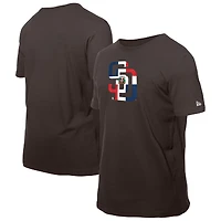 T-shirt marron New Era pour homme avec logo drapeau de la République dominicaine des Padres San Diego