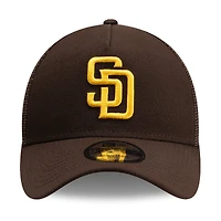 Casquette trucker New Era marron San Diego Padres avec inscription latérale 9FORTY, modèle A-Frame ajustable.