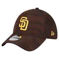 Casquette New Era 39THIRTY Flex marron foncé pour homme, motif camouflage subtil des Padres de San Diego