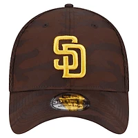 Casquette New Era 39THIRTY Flex marron foncé pour homme, motif camouflage subtil des Padres de San Diego