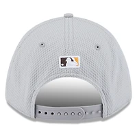 Casquette ajustable MLB Clubhouse 9FORTY M-Crown 2025 San Diego Padres de New Era pour homme, grise