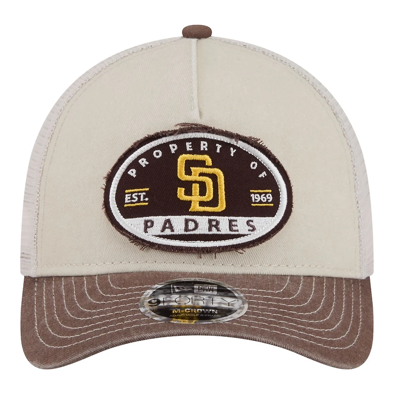 Casquette trucker New Era 9FORTY pour homme, beige clair/marron, San Diego Padres, modèle Frayed M-Crown A-Frame. Modèle ajustable.