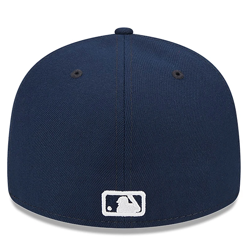 Casquette ajustée 59FIFTY à profil bas San Diego Padres Oceanside New Era pour homme, bleu marine