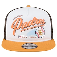 Casquette snapback New Era blanche/dorée pour homme, style camionneur rétro 9FIFTY des Padres de San Diego