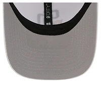 Casquette trucker ajustable New Era 9FORTY blanche à motif drapeau des Padres de San Diego pour homme