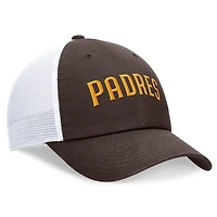 Casquette de camionneur ajustable Nike marron pour homme avec inscription San Diego Padres