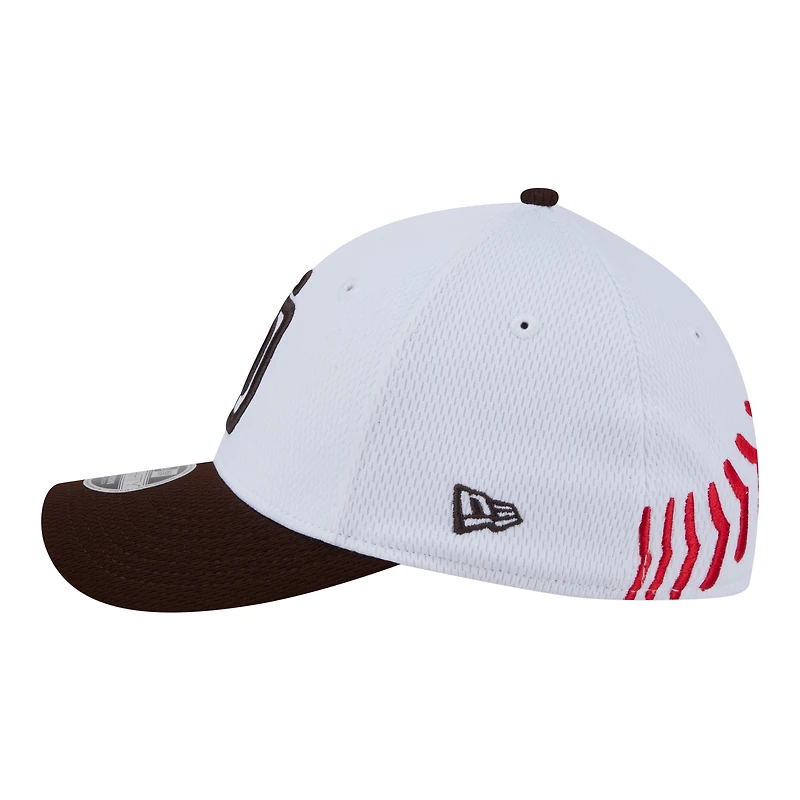 Casquette ajustable New Era blanche pour tout-petit, motif Padres de San Diego, modèle 39THIRTY M-Crown