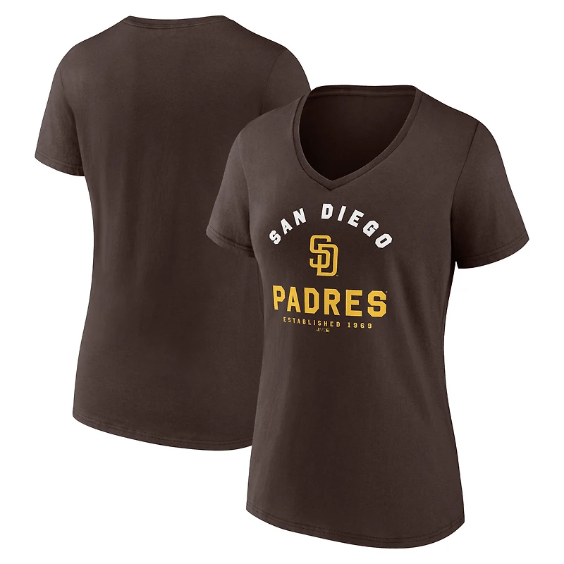 T-shirt à col en V pour femme avec logo athlétique marron des Padres de San Diego.