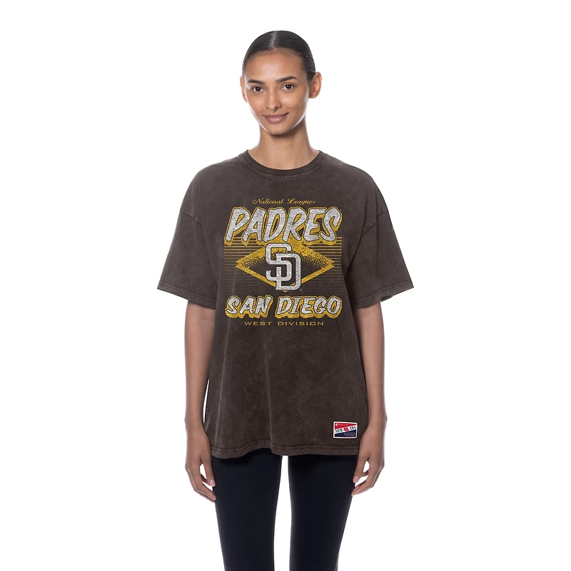 T-shirt oversize délavé minéral marron New Era pour femme des Padres de San Diego