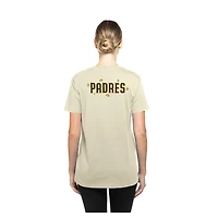 T-shirt New Era crème pour femme avec étoiles et casquette des Padres de San Diego