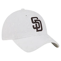 Casquette ajustable New Era blanche en maille florale 9TWENTY pour femme des Padres de San Diego