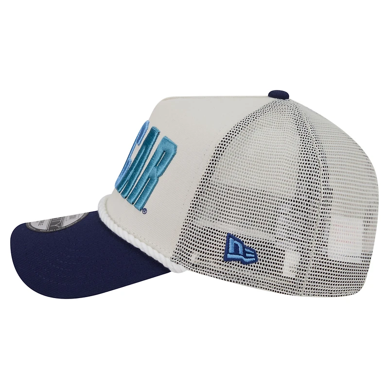 Casquette trucker New Era blanche et marine San Diego Weekend Race the Base pour homme, modèle 9FORTY à monture A ajustable.