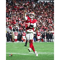 Brock Purdy San Francisco 49ers Unsigned 2025 Week 17 Touchdown Pass vs. Chicago Bears Photograph