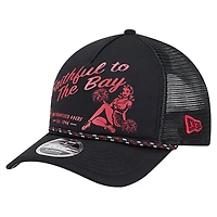 Casquette camionneur ajustable New Era noire San Francisco 49ers Gas Station 9FORTY A-Frame M-Crown pour homme