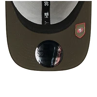 Casquette New Era 39THIRTY Flex camouflage/vert foncé pour homme des San Francisco 49ers 2025 Salute to Service