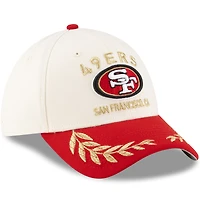 Casquette New Era 39THIRTY Flex crème/écarlate pour homme des San Francisco 49ers, draft NFL 2025