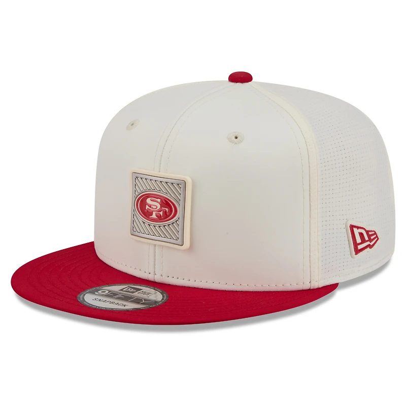 Casquette snapback New Era crème/écarlate pour homme, San Francisco 49ers, camp d'entraînement NFL 2026, modèle 9FIFTY