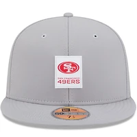 Casquette ajustée New Era grise San Francisco 49ers 2025 Sideline Quill Tech 59FIFTY pour homme