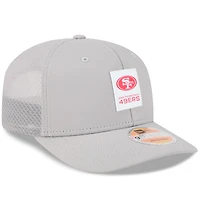 Men's New Era Gray San Francisco 49ers 2025 Sideline 9SEVENTY Adjustable Trucker Hat