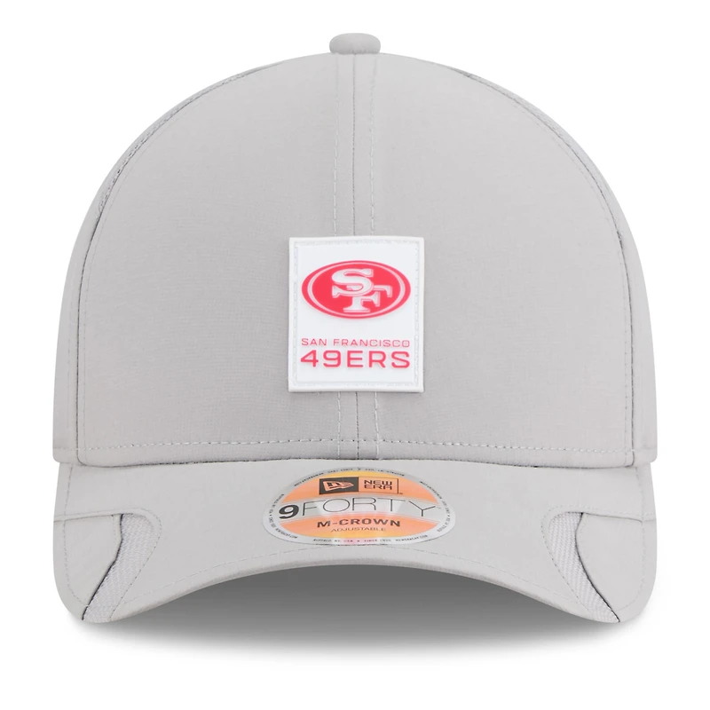 Casquette ajustable New Era grise San Francisco 49ers 2025 Sideline M-Crown 9FORTY pour homme