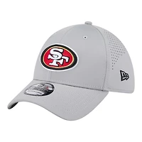 Men's New Era  Gray San Francisco 49ers Perforated 39THIRTY Flex Hat
