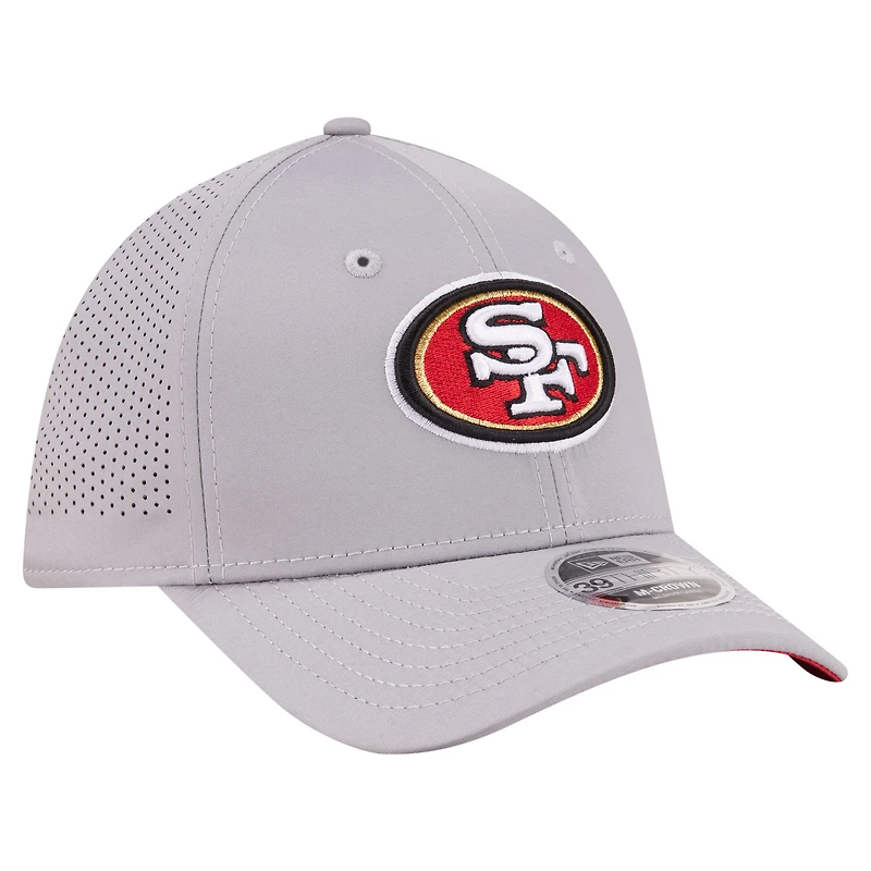Men's New Era  Gray San Francisco 49ers Perforated 39THIRTY M-Crown Flex Hat