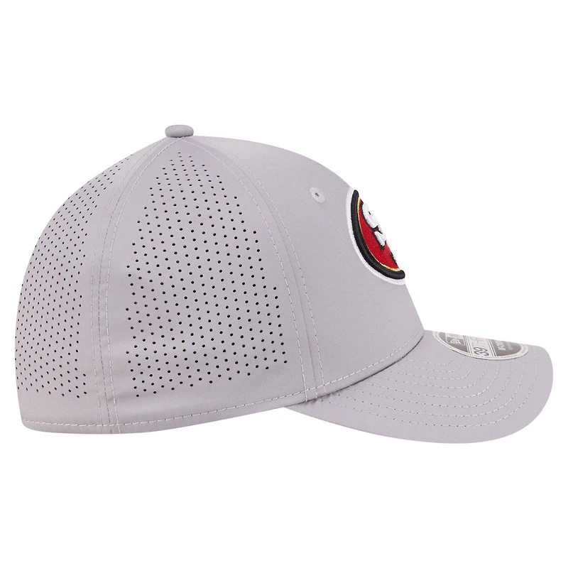 Men's New Era  Gray San Francisco 49ers Perforated 39THIRTY M-Crown Flex Hat