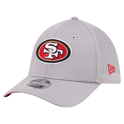 Men's New Era  Gray San Francisco 49ers Perforated 39THIRTY M-Crown Flex Hat