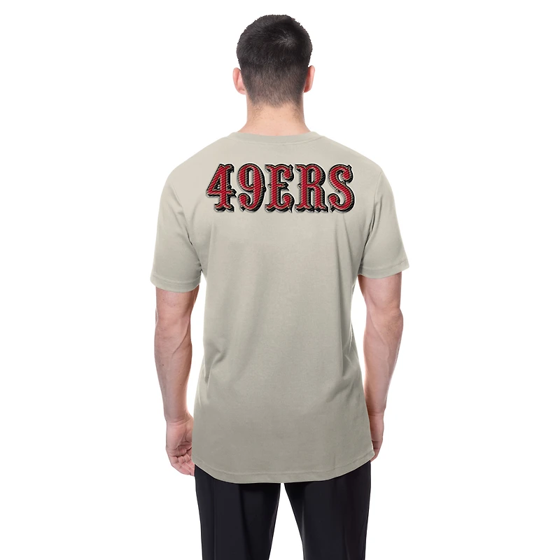 T-shirt beige clair New Era pour homme, motif écusson multiple des San Francisco 49ers