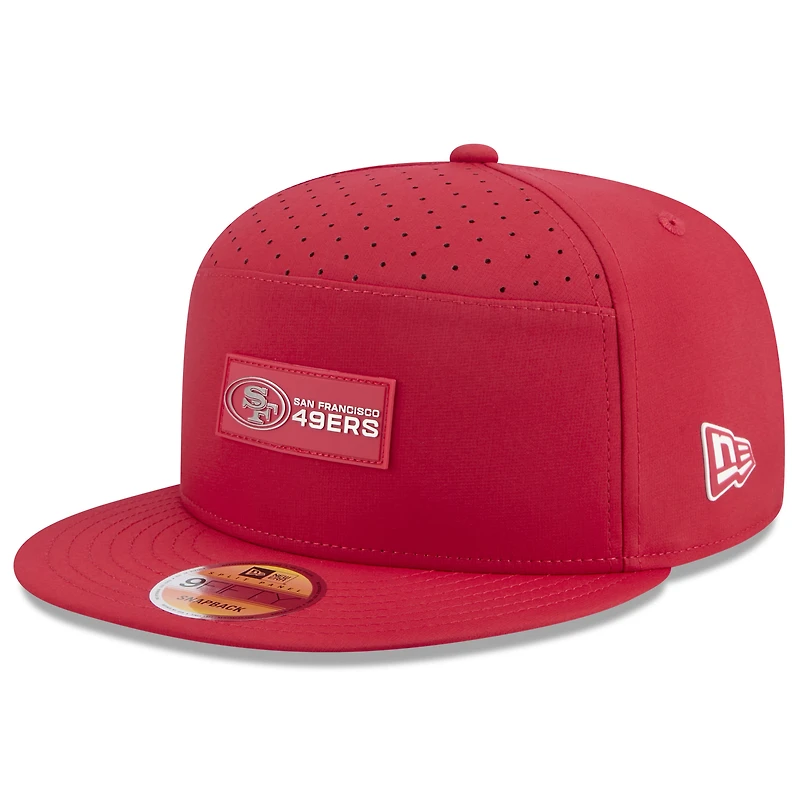 Men's New Era Red San Francisco 49ers 2025 Sideline Split Panel 9FIFTY Snapback Hat