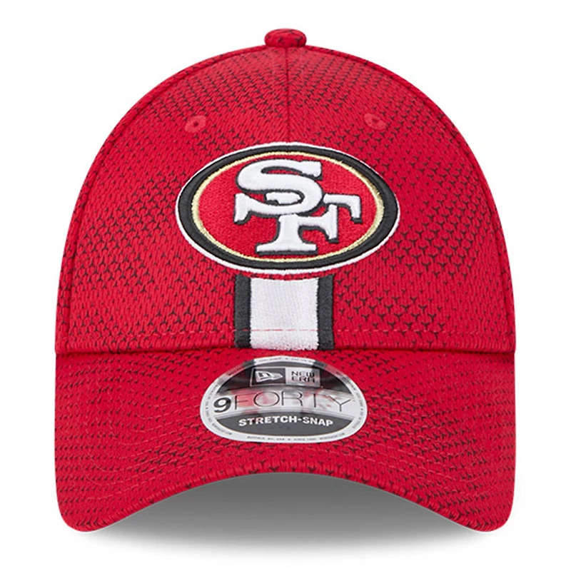 Casquette réglable New Era Scarlet San Francisco 49ers 2024 Sideline 9FORTY pour homme