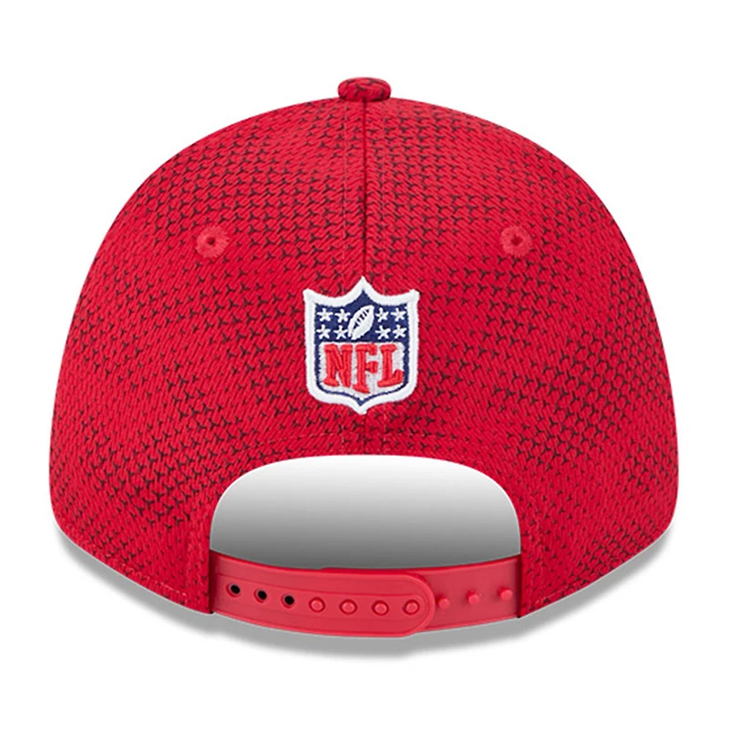 Casquette réglable New Era Scarlet San Francisco 49ers 2024 Sideline 9FORTY pour homme