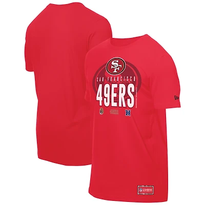 T-shirt New Era Scarlet pour homme, camp d'entraînement NFL 2025 des San Francisco 49ers
