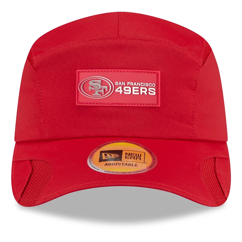Men's New Era Scarlet San Francisco 49ers 2025 Sideline  Runner Adjustable Hat