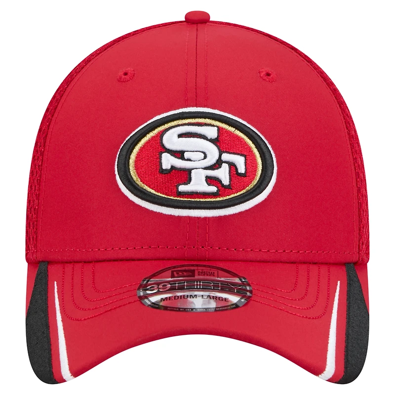Casquette New Era Scarlet Game Day Linear 39THIRTY Flex pour homme des San Francisco 49ers