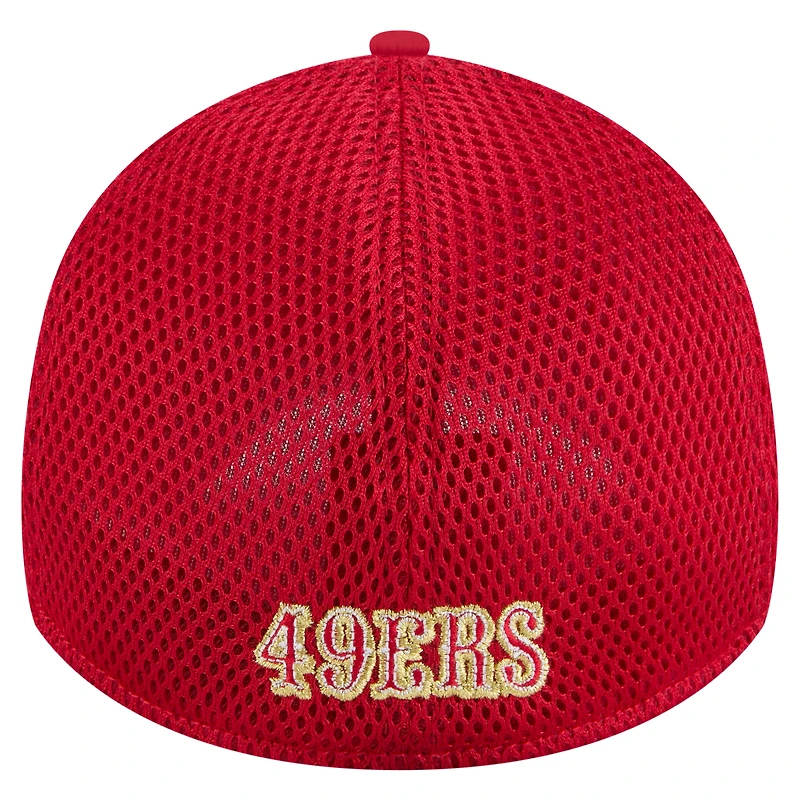 Casquette New Era Scarlet Game Day Linear 39THIRTY Flex pour homme des San Francisco 49ers