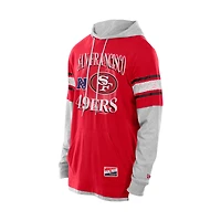 T-shirt à capuche manches longues et superpositions New Era Scarlet San Francisco 49ers pour homme