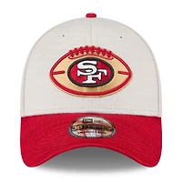 Men's New Era Stone/Scarlet San Francisco 49ers 2024 Sideline Historic 39THIRTY Flex Hat
