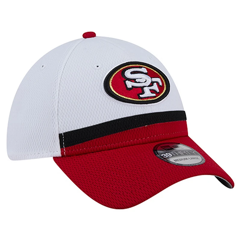 Men's New Era White/Scarlet San Francisco 49ers Dashmark Rays 39THIRTY Flex Hat